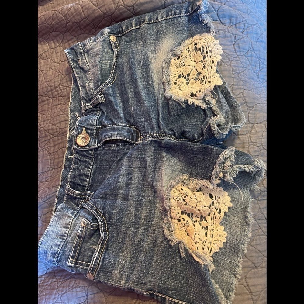 Ariya denim and crochet low rise shorts sz 9/10